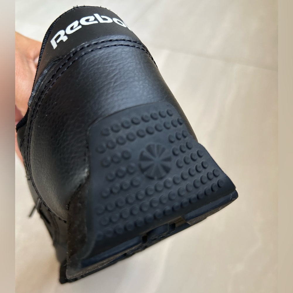 Reebok Women’s Black Low-Top Sneakers - Picture 10 of 10